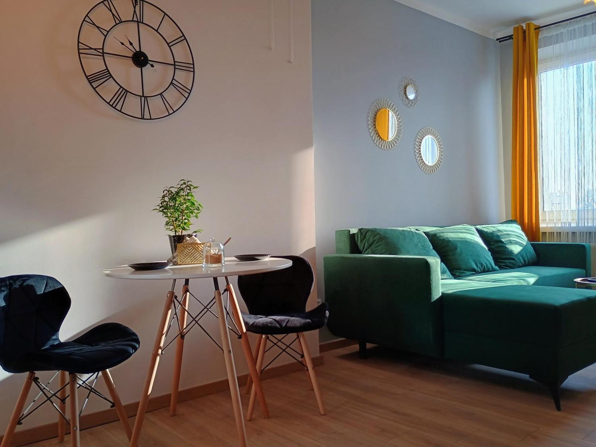 Apartament Em Кросно Экстерьер фото