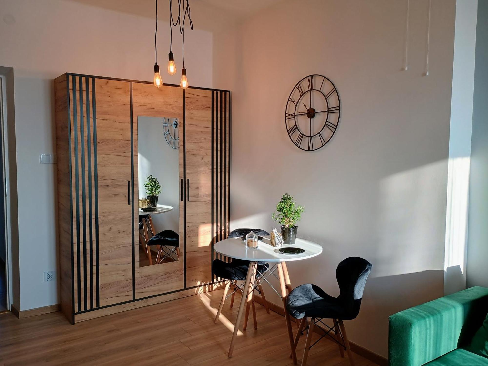Apartament Em Кросно Экстерьер фото