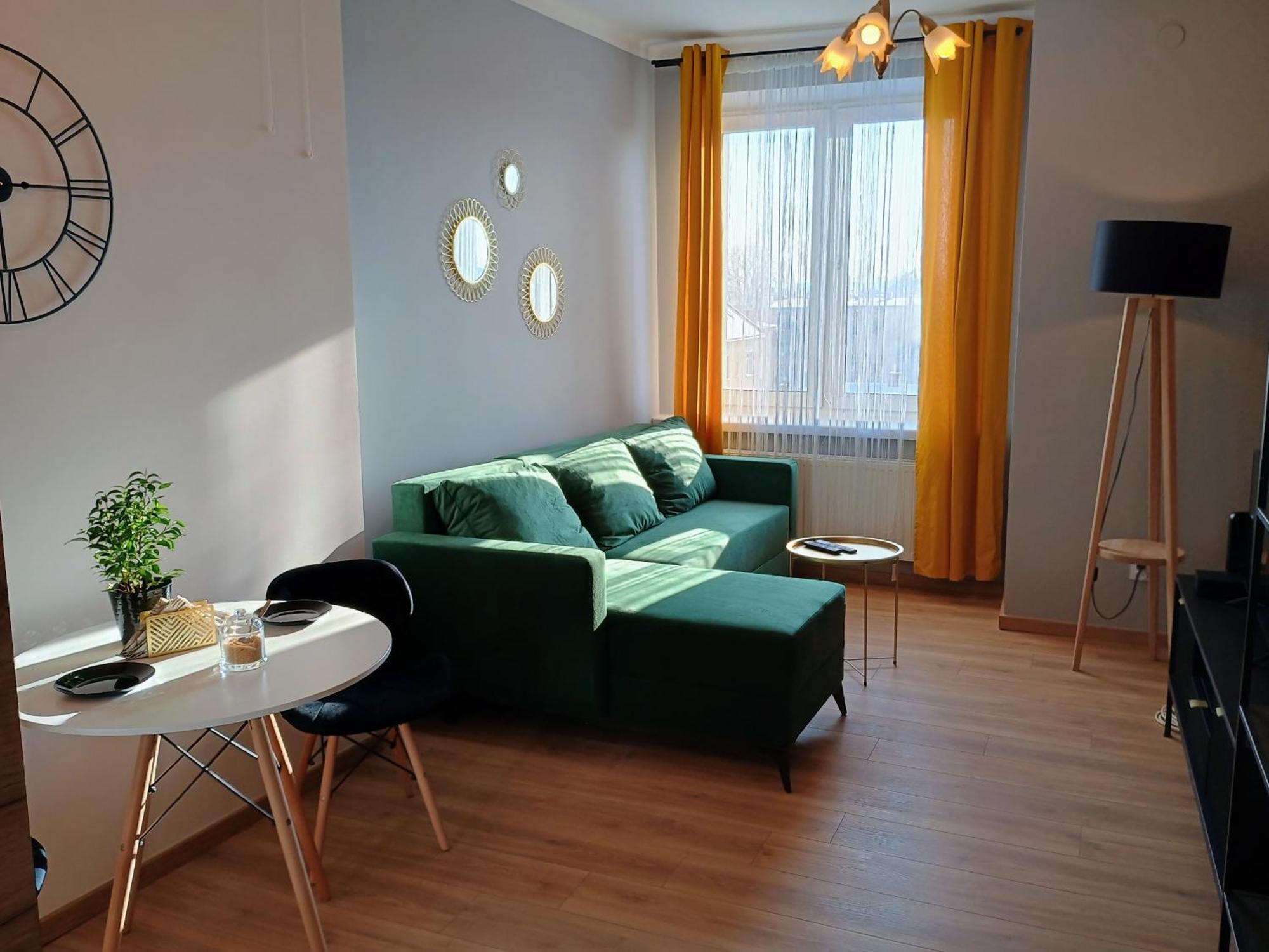 Apartament Em Кросно Экстерьер фото